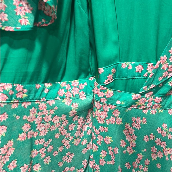 46. Draper James Blue and Green Asymmetrical Sundress with Flutter Sleeves - Picture 3 of 4